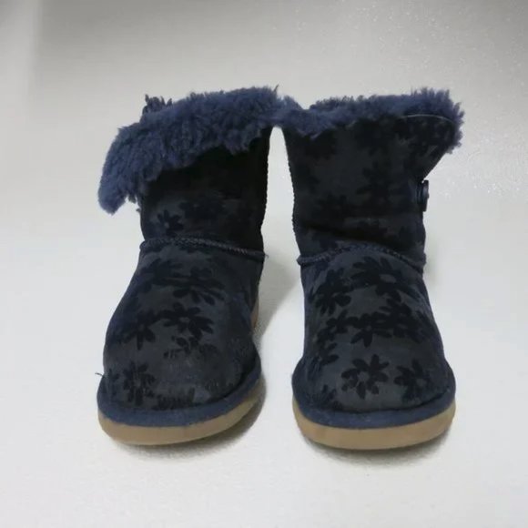 Ugg Australia Bailey Girls Button Flowers Boots Navy Footwear 1016950K Size 4 - Picture 2 of 6